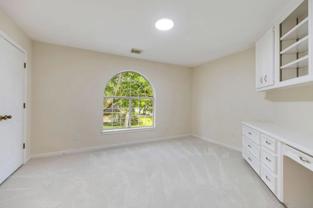 4900 Cedar Street Bellaire, TX 77401