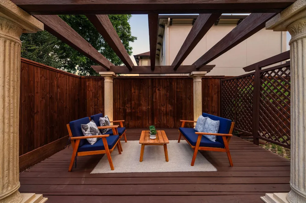4900 Cedar Street Bellaire, TX 77401