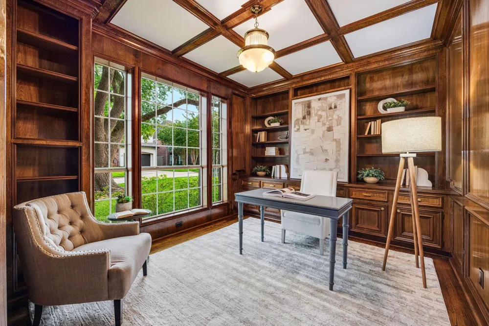 4900 Cedar Street Bellaire, TX 77401
