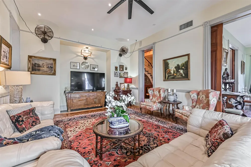 1819 Ball Galveston, TX 77550