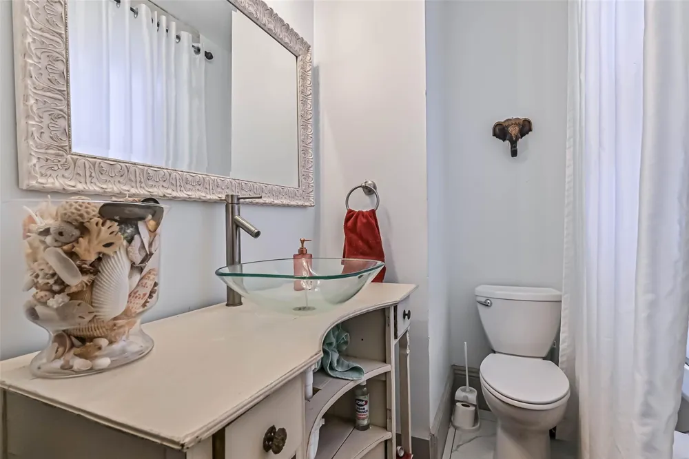 1819 Ball Galveston, TX 77550