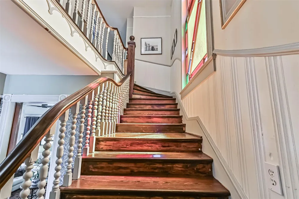 1819 Ball Galveston, TX 77550