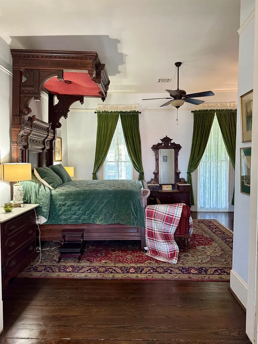1819 Ball Galveston, TX 77550