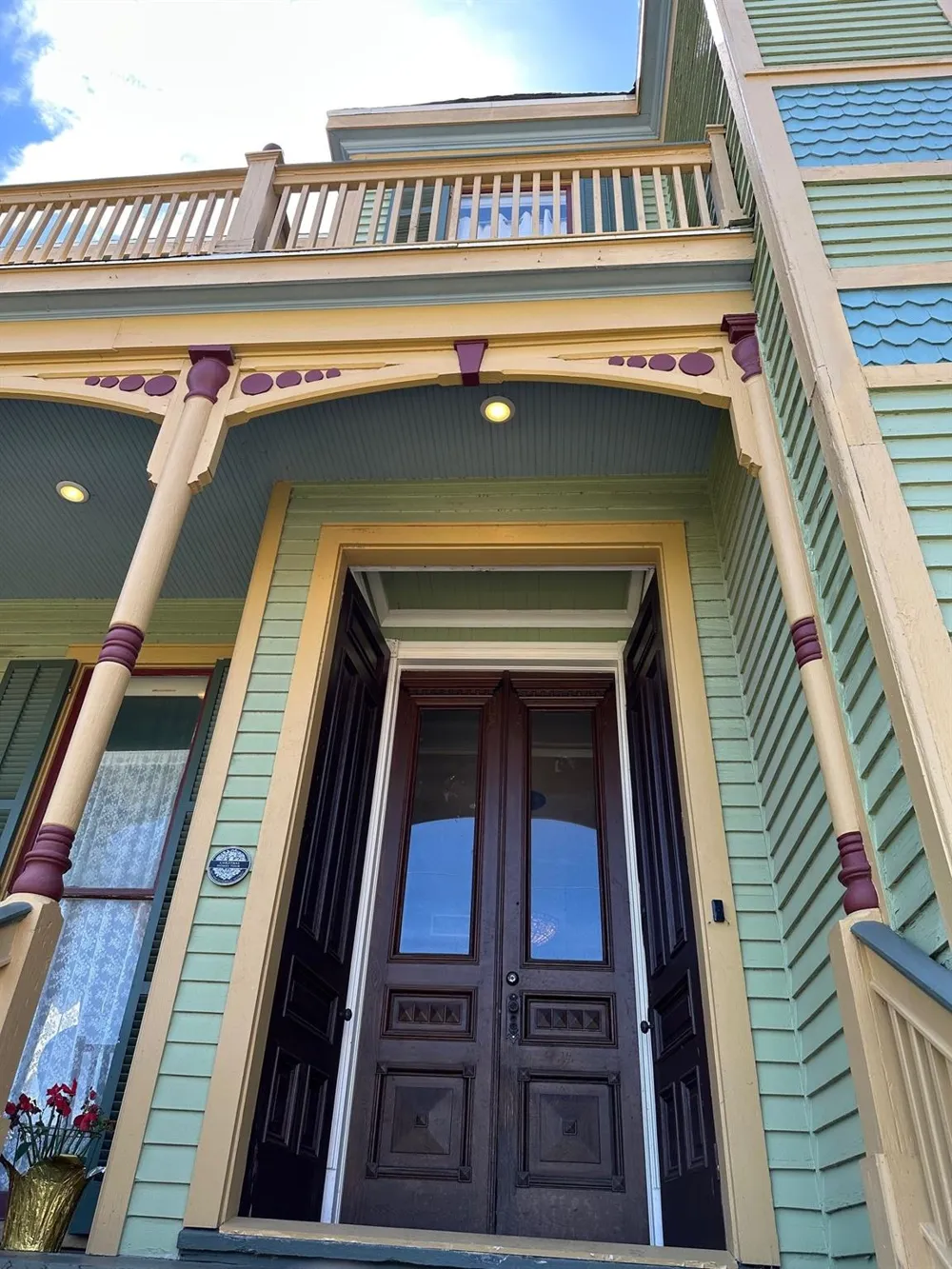1819 Ball Galveston, TX 77550