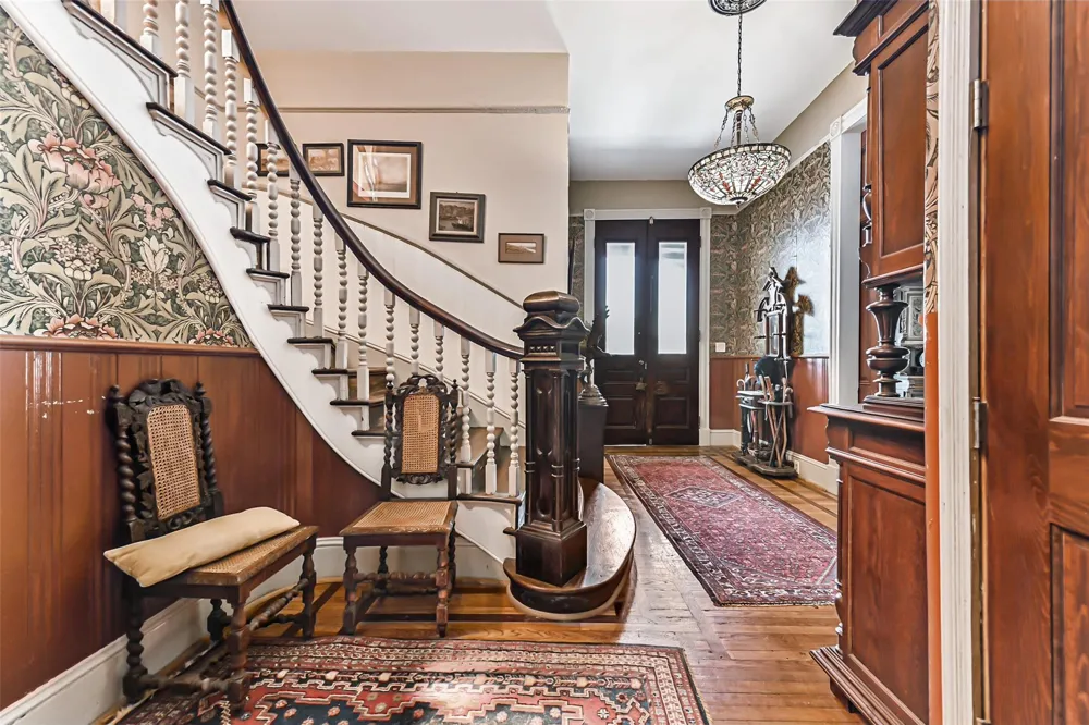 1819 Ball Galveston, TX 77550