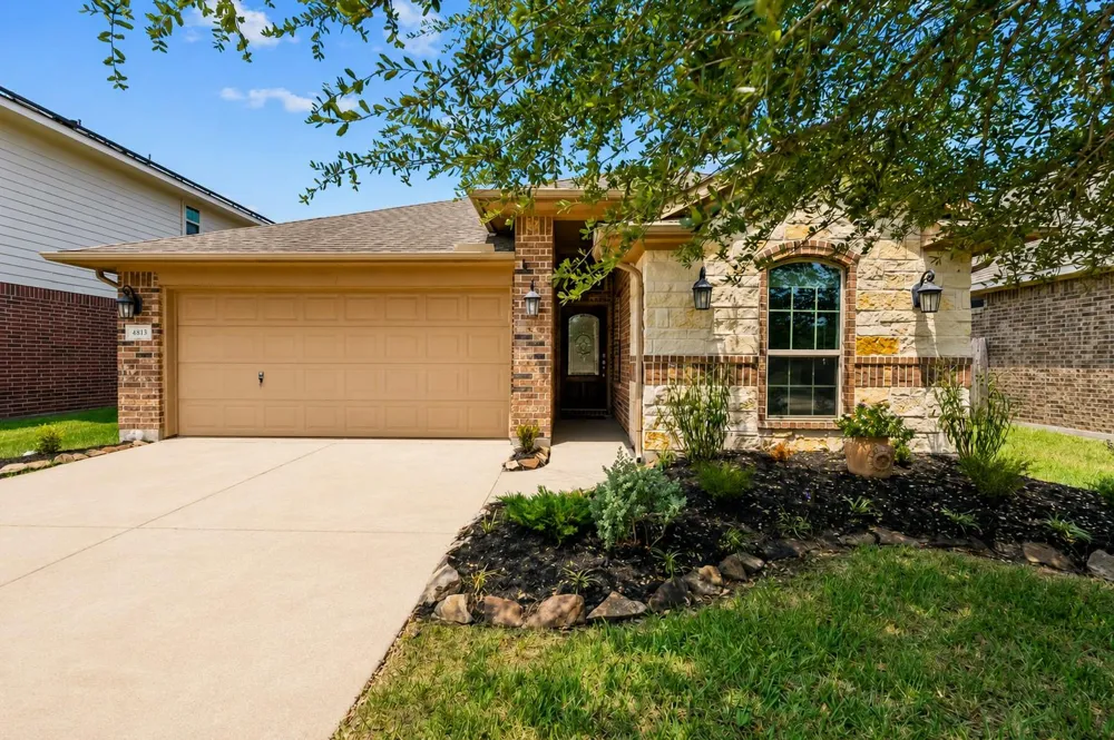 4813 Ladona Court League City, TX 77573