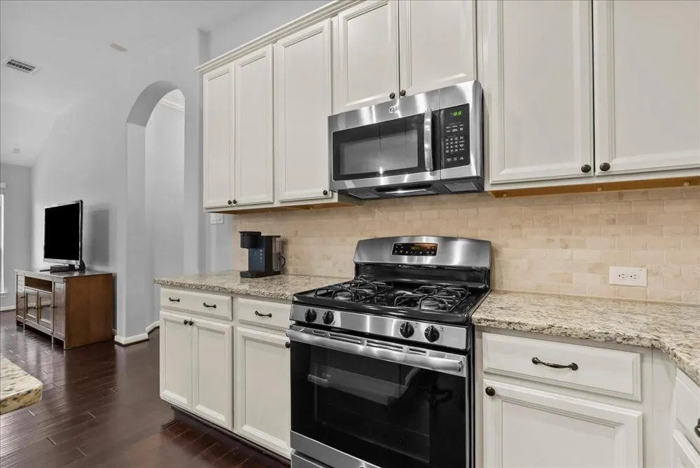 4813 Ladona Court League City, TX 77573