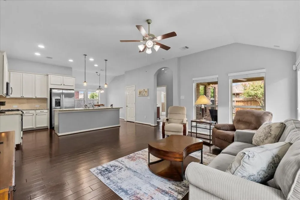 4813 Ladona Court League City, TX 77573