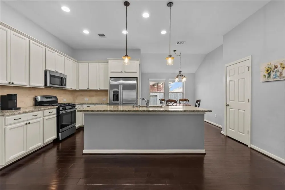 4813 Ladona Court League City, TX 77573