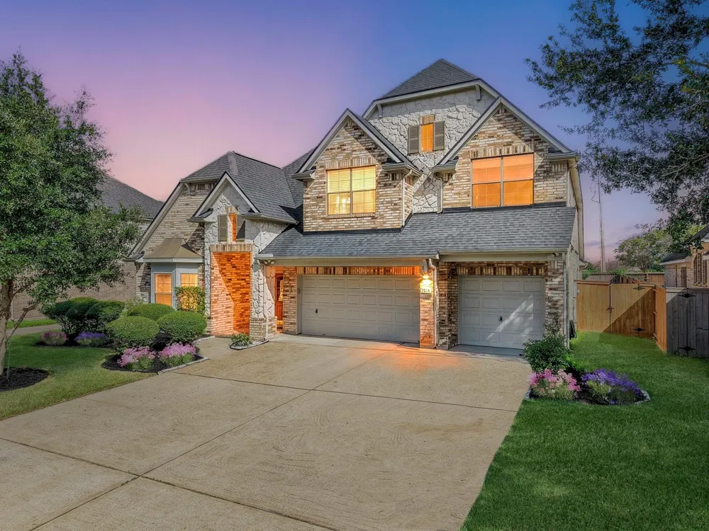 2814 Keagan Falls Drive Manvel, TX 77578