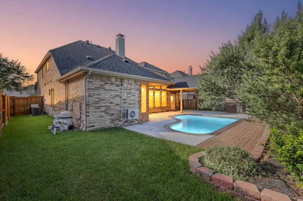 2814 Keagan Falls Drive Manvel, TX 77578