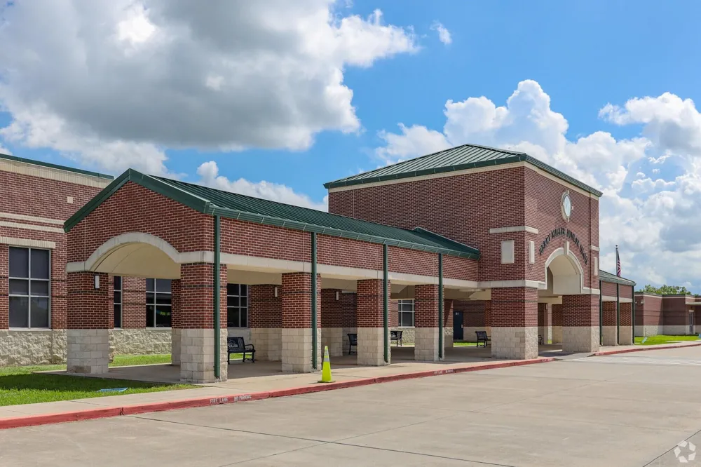 2814 Keagan Falls Drive Manvel, TX 77578