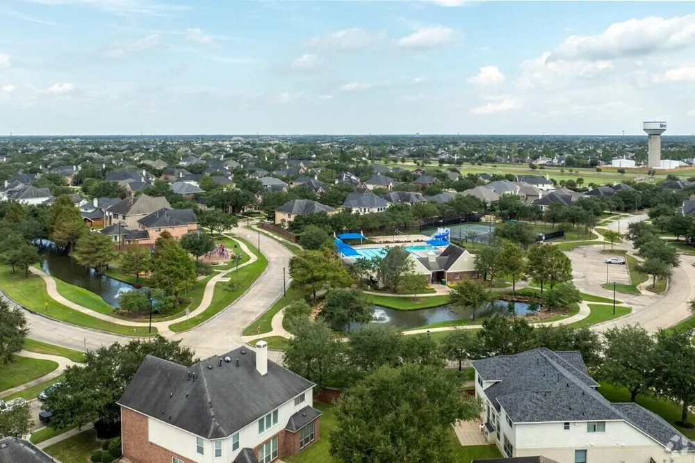 2814 Keagan Falls Drive Manvel, TX 77578