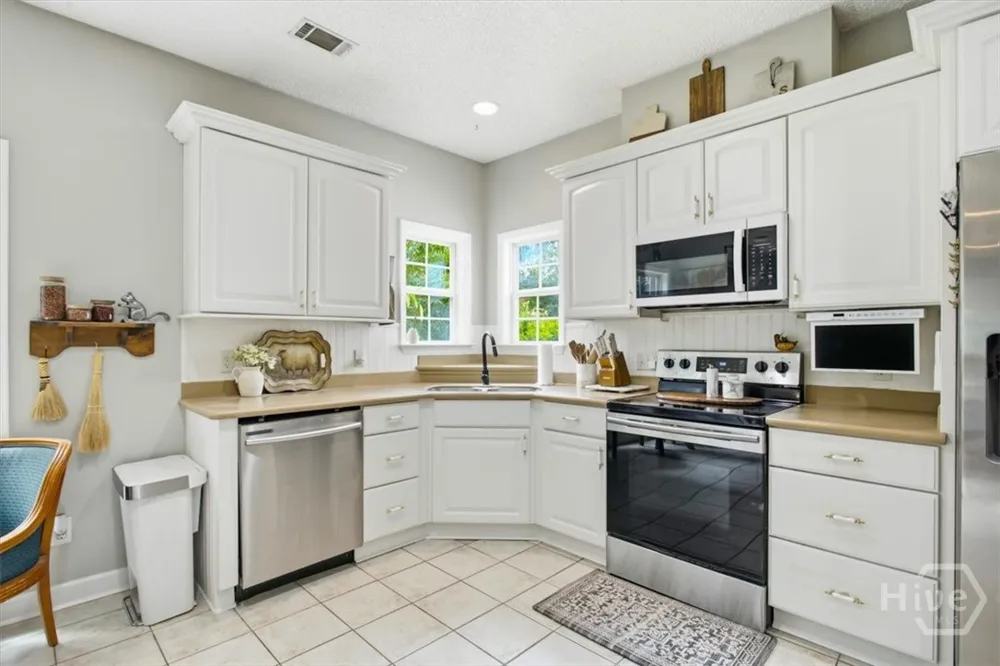 6 Whispering Oaks Trail Savannah, GA 31419