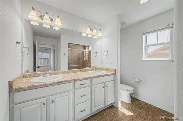 10537 Racine Way Commerce City, CO 80022
