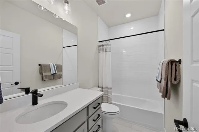 3132 W Bonfils Place Denver, CO 80236