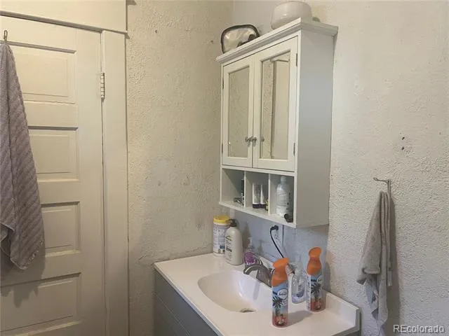 517 Ross Avenue Alamosa, CO 81101