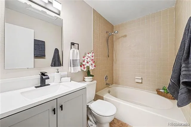 8225 E Fairmount Drive #9-201 Denver, CO 80247