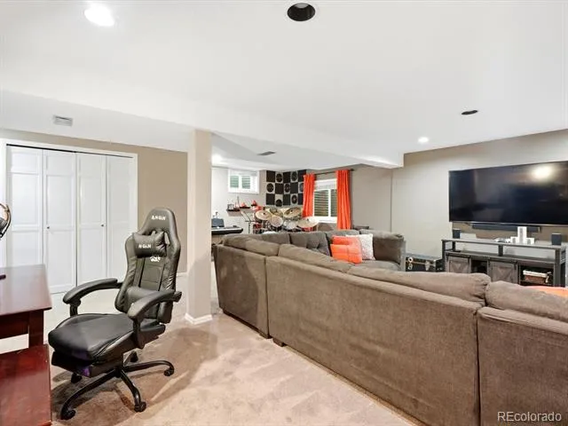 9105 W Bellwood Place Denver, CO 80123