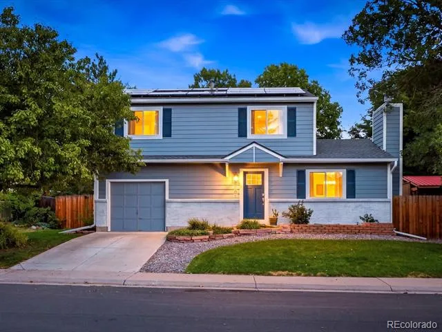 9105 W Bellwood Place Denver, CO 80123