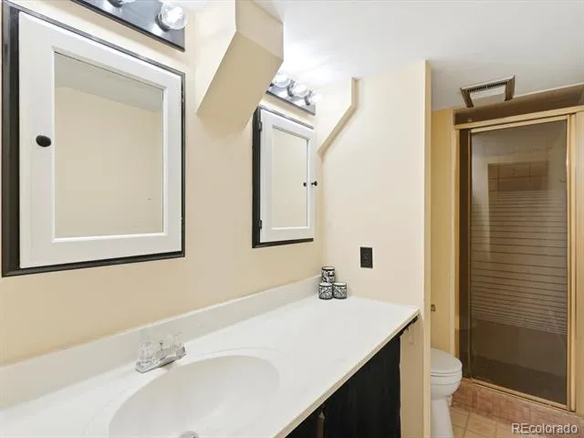 9105 W Bellwood Place Denver, CO 80123