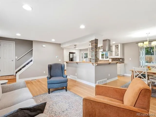 9105 W Bellwood Place Denver, CO 80123