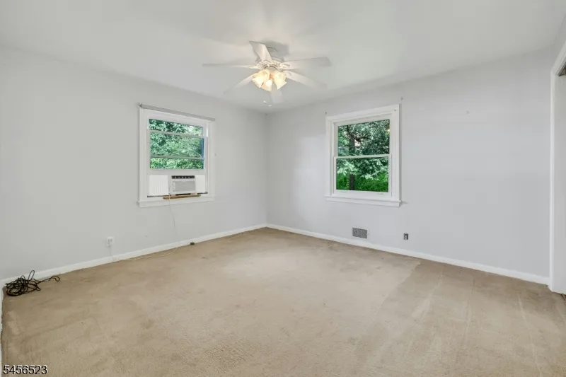 117 Springbrook Trl Sparta, NJ 07871