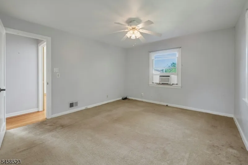 117 Springbrook Trl Sparta, NJ 07871