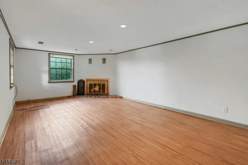 117 Springbrook Trl Sparta, NJ 07871