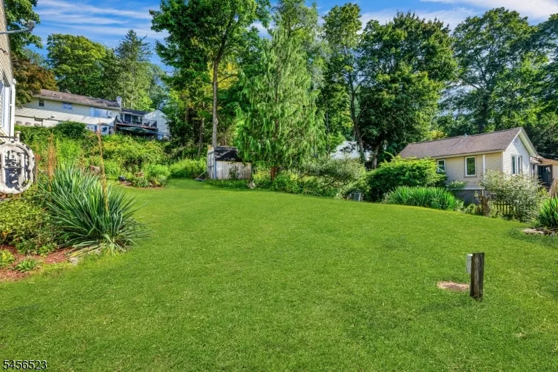117 Springbrook Trl Sparta, NJ 07871