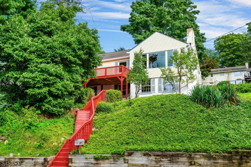 117 Springbrook Trl Sparta, NJ 07871