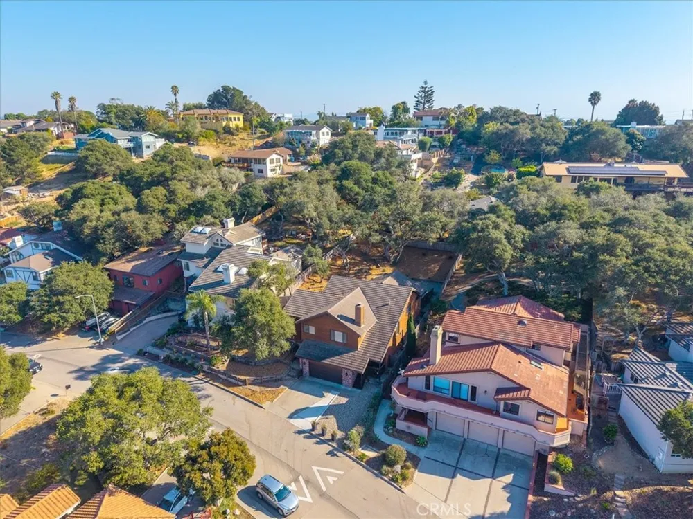 952 Margarita Avenue Grover Beach, CA 93433