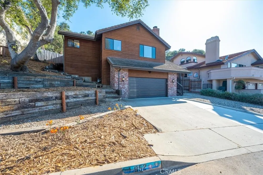 952 Margarita Avenue Grover Beach, CA 93433