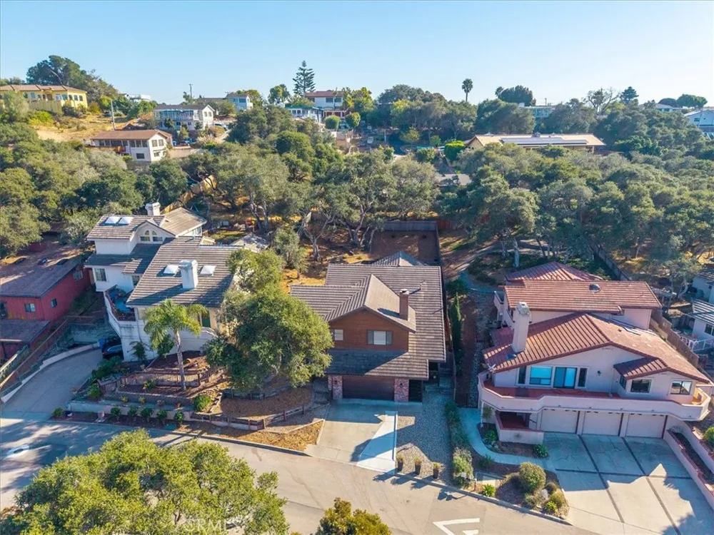 952 Margarita Avenue Grover Beach, CA 93433