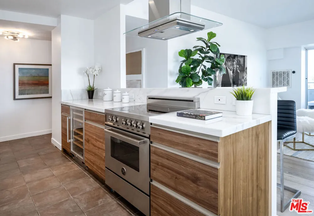 1155 La Cienega Boulevard #508 West Hollywood, CA 90069