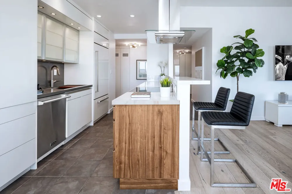 1155 La Cienega Boulevard #508 West Hollywood, CA 90069