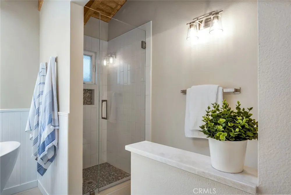 920 E Oceanfront Newport Beach, CA 92661