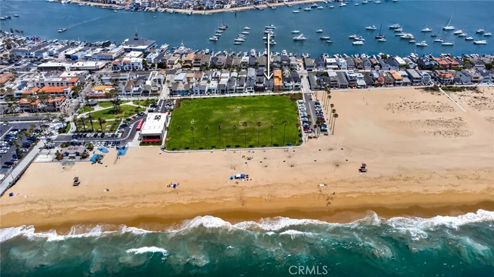 920 E Oceanfront Newport Beach, CA 92661