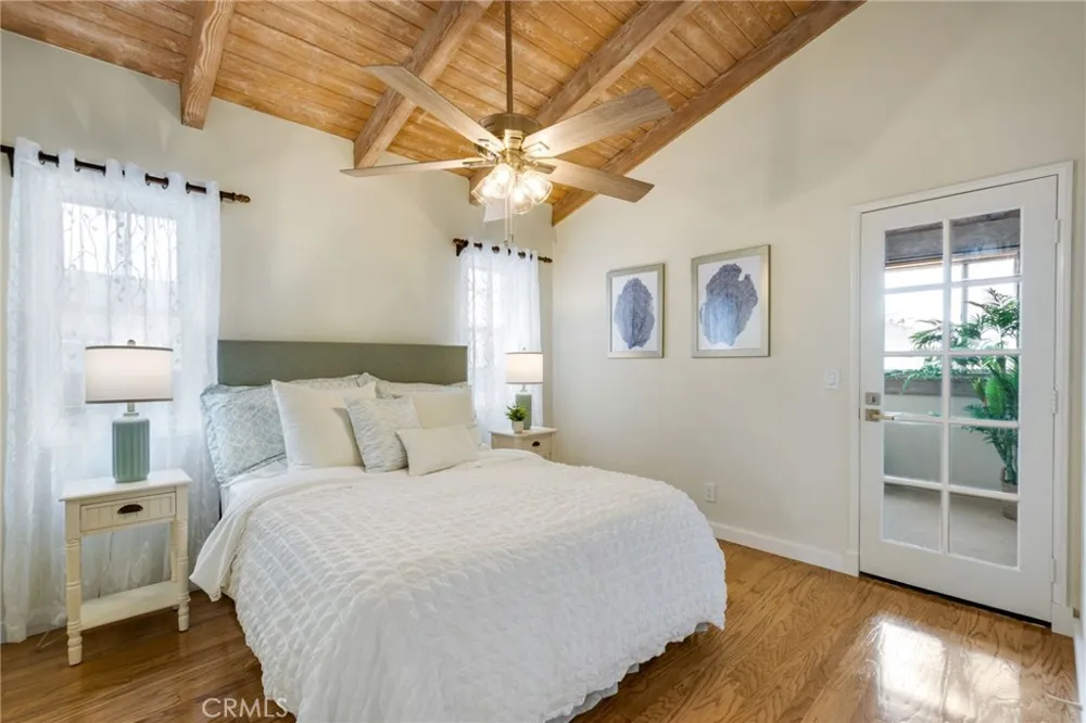 920 E Oceanfront Newport Beach, CA 92661