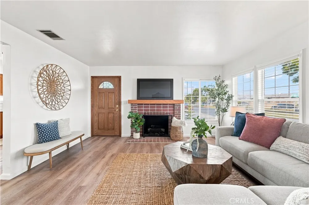 20802 Margaret Carson, CA 90745