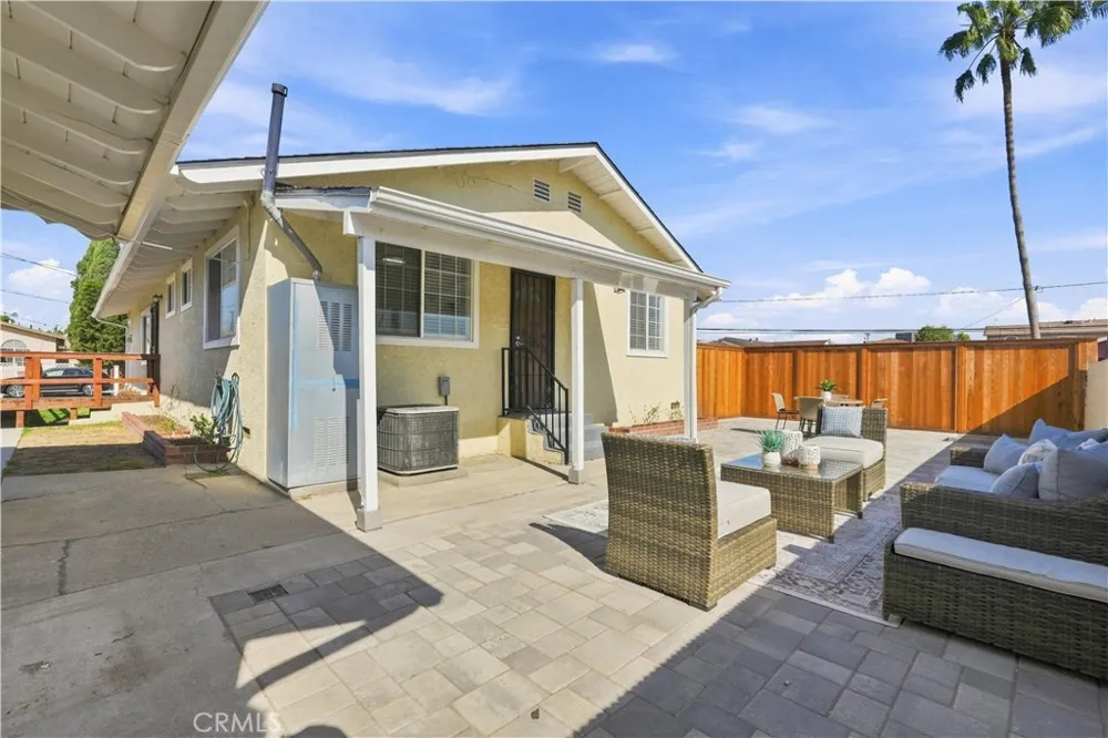 20802 Margaret Carson, CA 90745