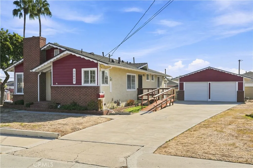 20802 Margaret Carson, CA 90745