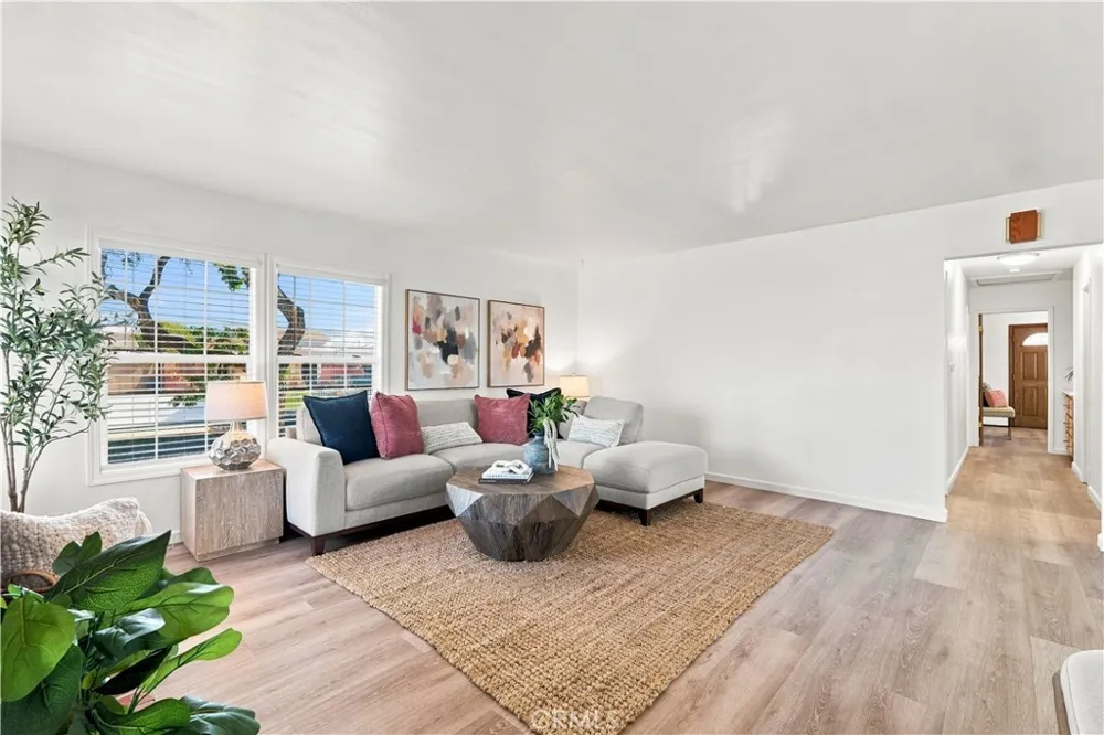 20802 Margaret Carson, CA 90745