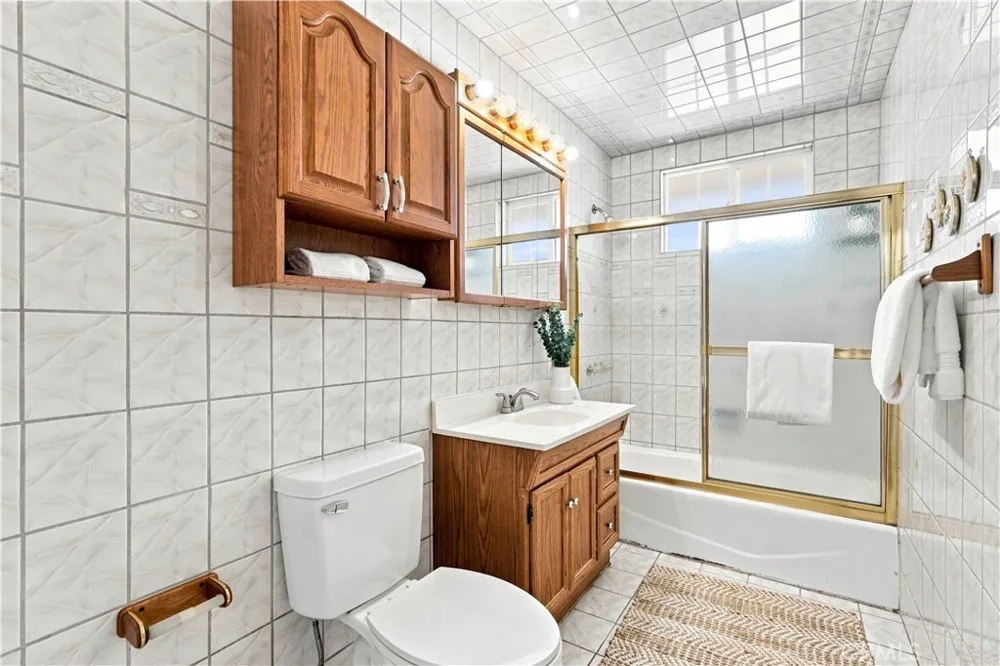 20802 Margaret Carson, CA 90745