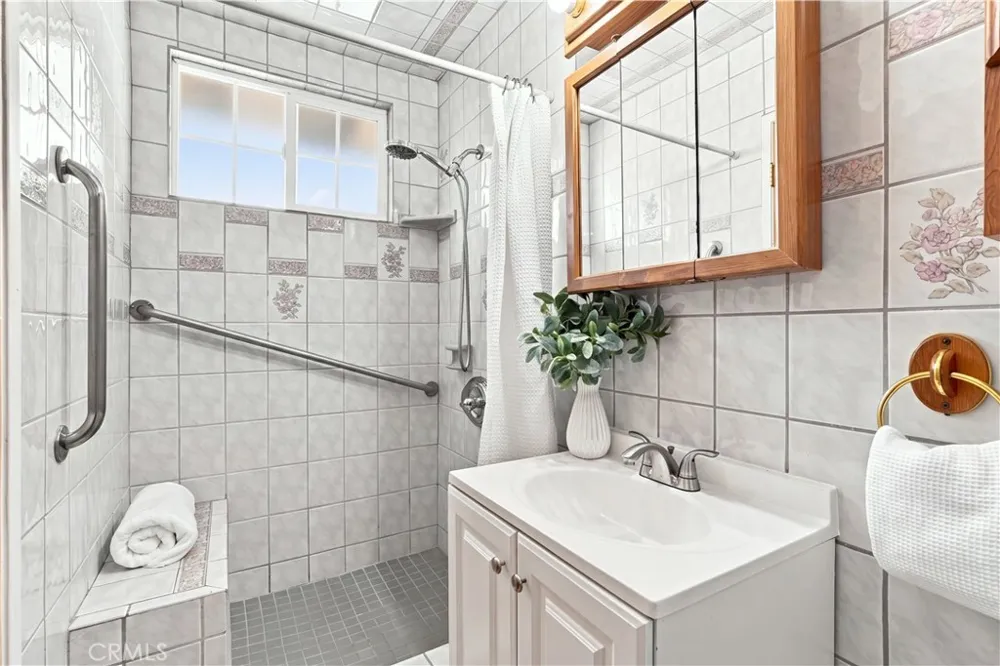 20802 Margaret Carson, CA 90745