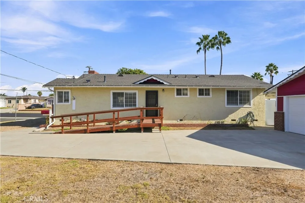 20802 Margaret Carson, CA 90745