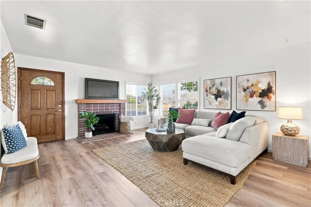 20802 Margaret Carson, CA 90745