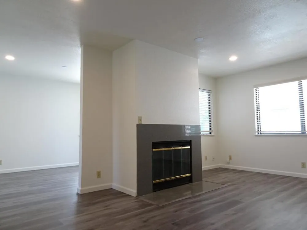 10095 Craft Drive Cupertino, CA 95014