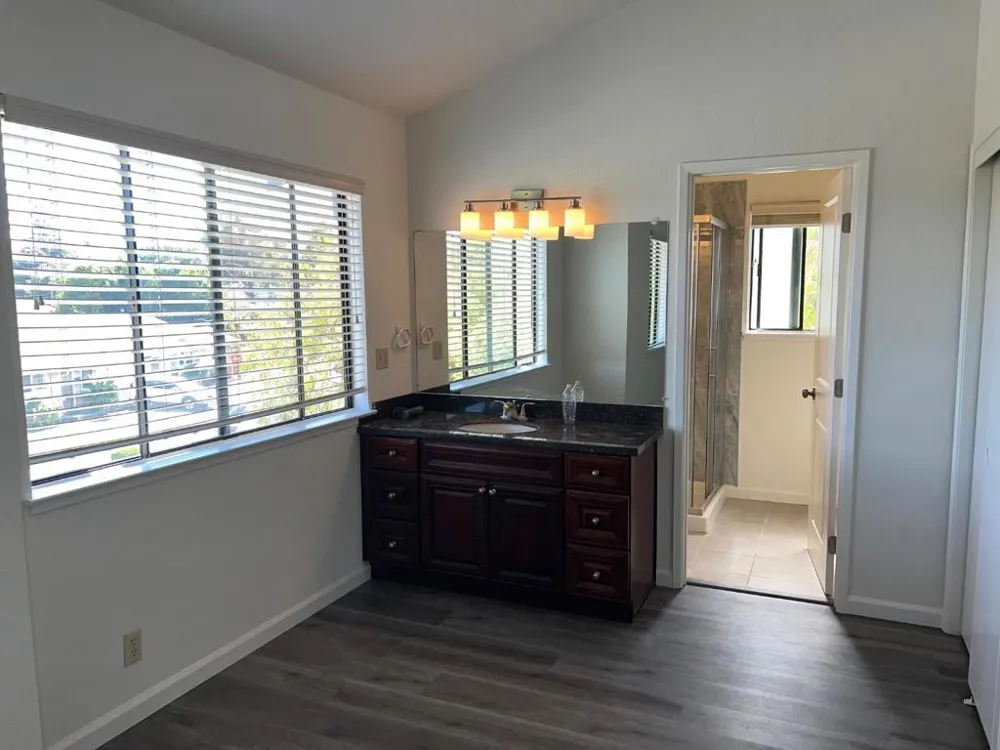 10095 Craft Drive Cupertino, CA 95014