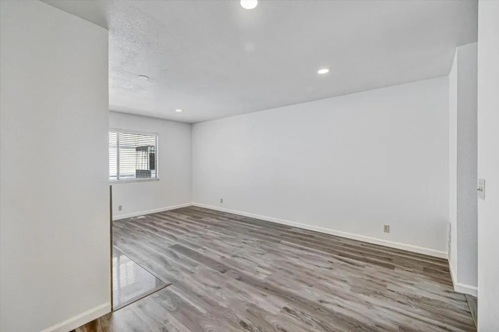 10095 Craft Drive Cupertino, CA 95014